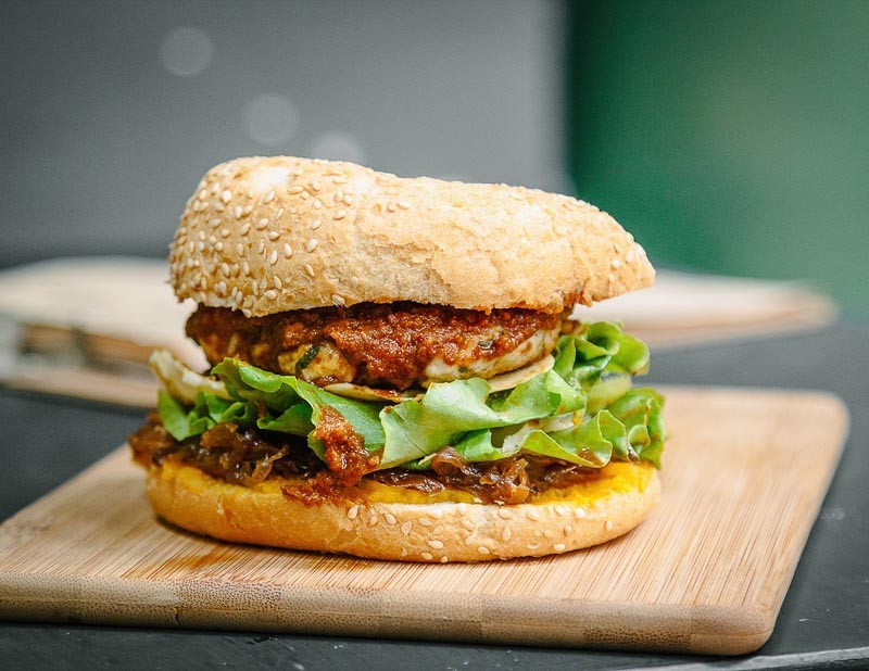 kitchen by food rebel- chicken burger.