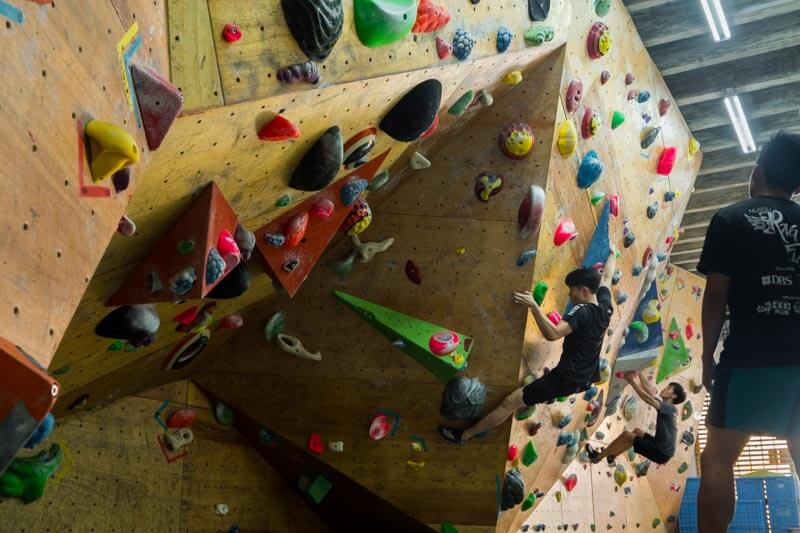 kinetics-climbing-interior